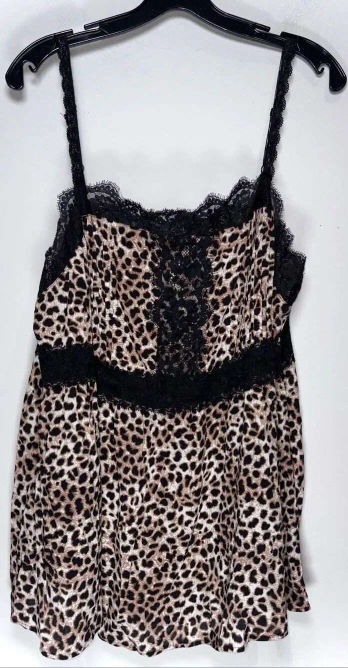 Torrid animal print tank top size 2